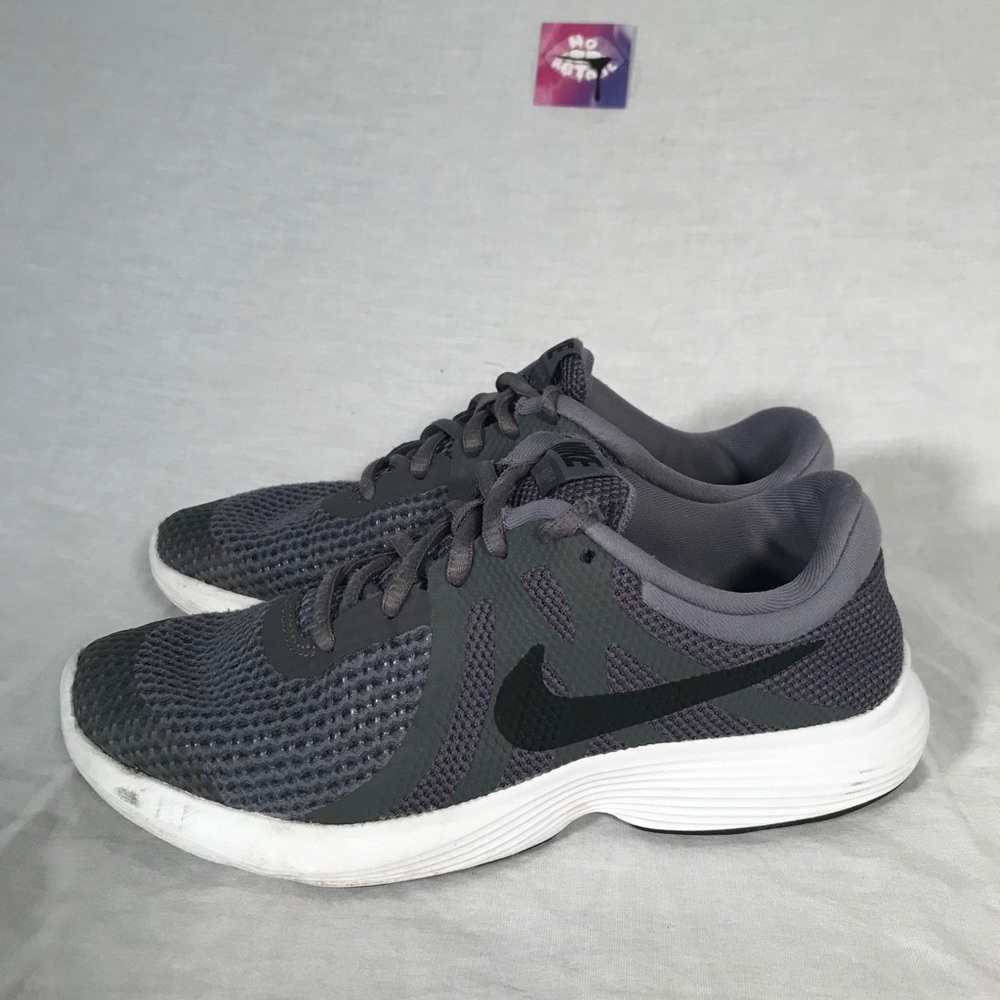 Nike Revolution 4 Running Shoes
